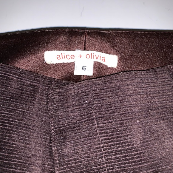 Alice & Olivia Brown Flare Corduroy Pants. Size 6 - Picture 5 of 6